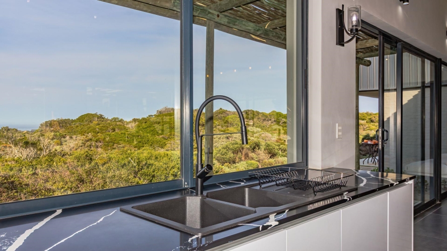 4 Bedroom Property for Sale in Romansbaai Estate Western Cape